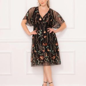 Sonnet Embroidered Midi Cocktail Dress - Onyx Meadow Print / 0X (10-12)
