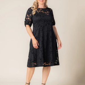 Emma Lace Shift Dress - Onyx / 0X (10-12)